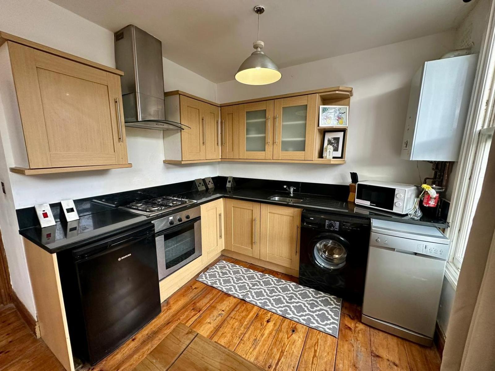 Lovely 1 Bed Apartment 2 Min To Station Londres Exterior foto
